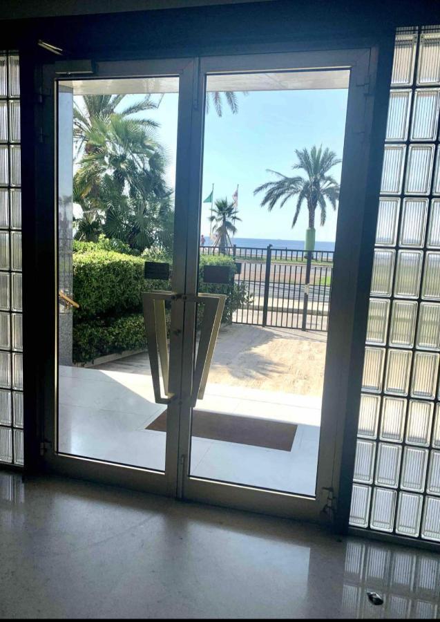 Appartement Front De Mer - Promenade Des Anglais Nice Dış mekan fotoğraf
